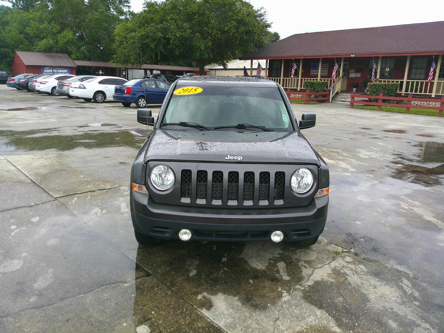 2015 GRAY JEEP PATRIOT LATITUDE (1C4NJPFA7FD) , located at 1200 Cassat Avenue, Jacksonville, FL, 32205, (904) 695-1885, 30.302404, -81.731033 - Photo#0